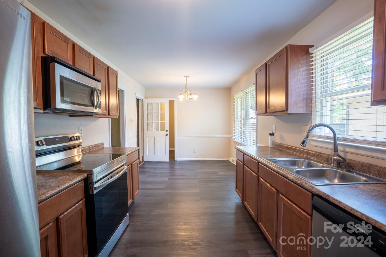 Property image 5 of 5511 Faulconbridge Road in Birnam Woods, Charlotte, NC 28227