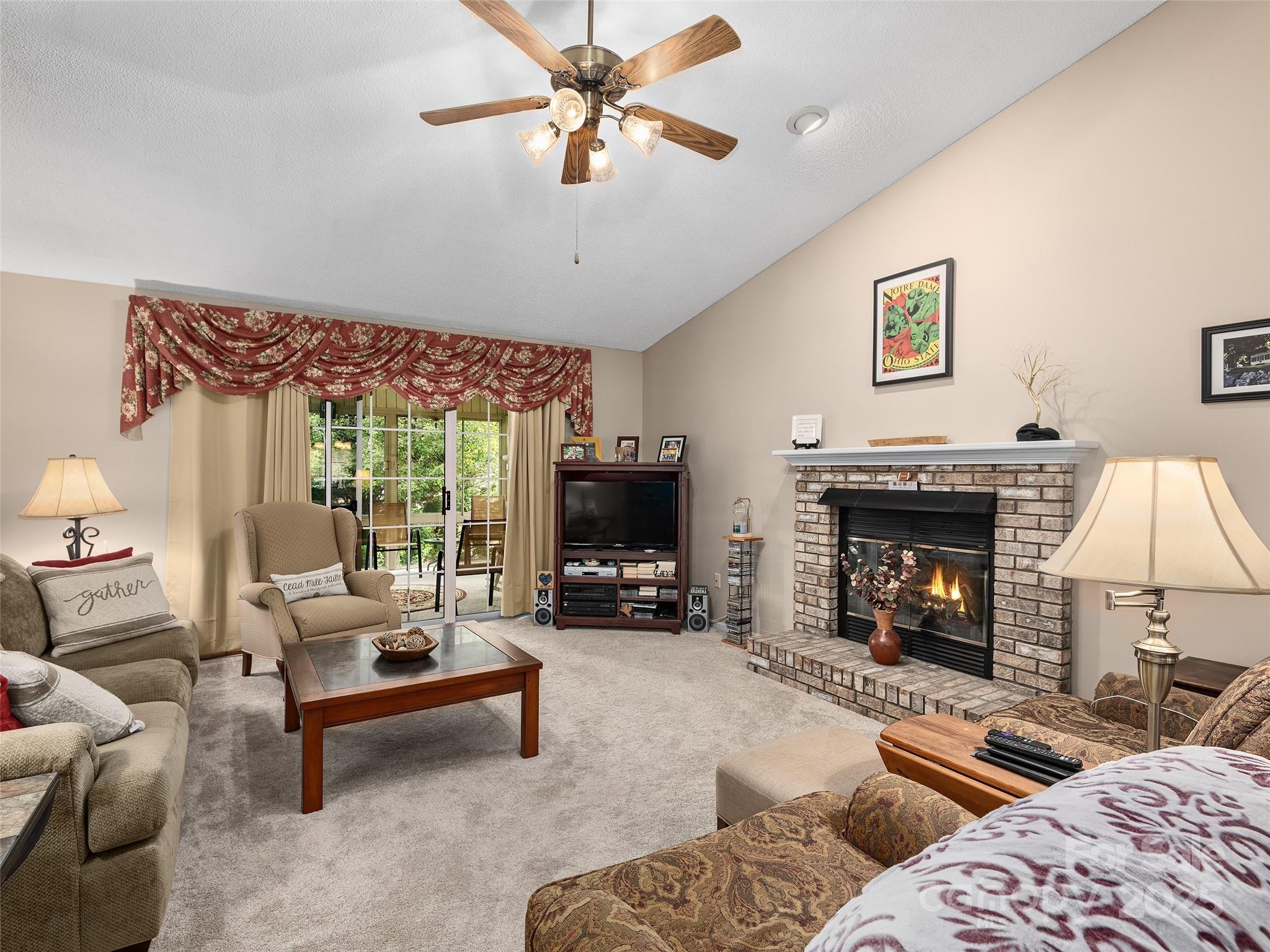 Property image 5 of 3 Wentworth Court in Etowahs Reach, Etowah, NC 28729