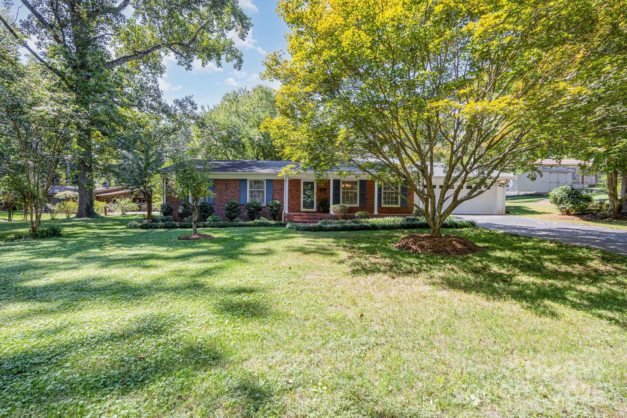 Property image 3 of 541 Hedrick Drive in Oakland Heights, Statesville, NC 28677