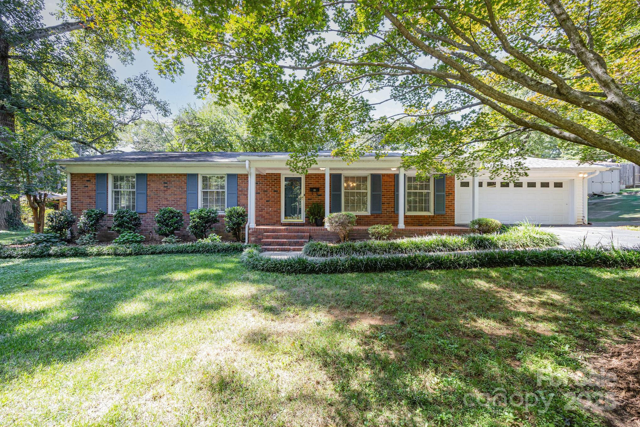 Property image 4 of 541 Hedrick Drive in Oakland Heights, Statesville, NC 28677