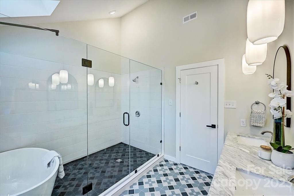 Property image 4 of 16234 Greenfarm Road in Green Farm, Huntersville, NC 28078