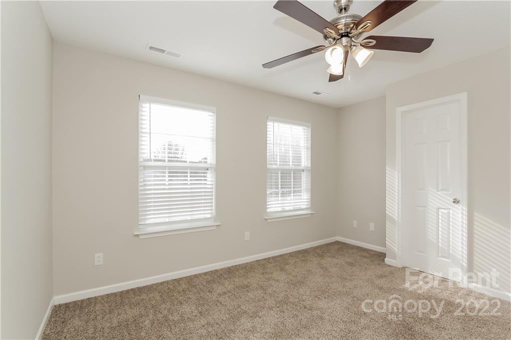 Property image 4 of 937 Back Bay Court in HARBOUR TOWNE, Kannapolis, NC 28083