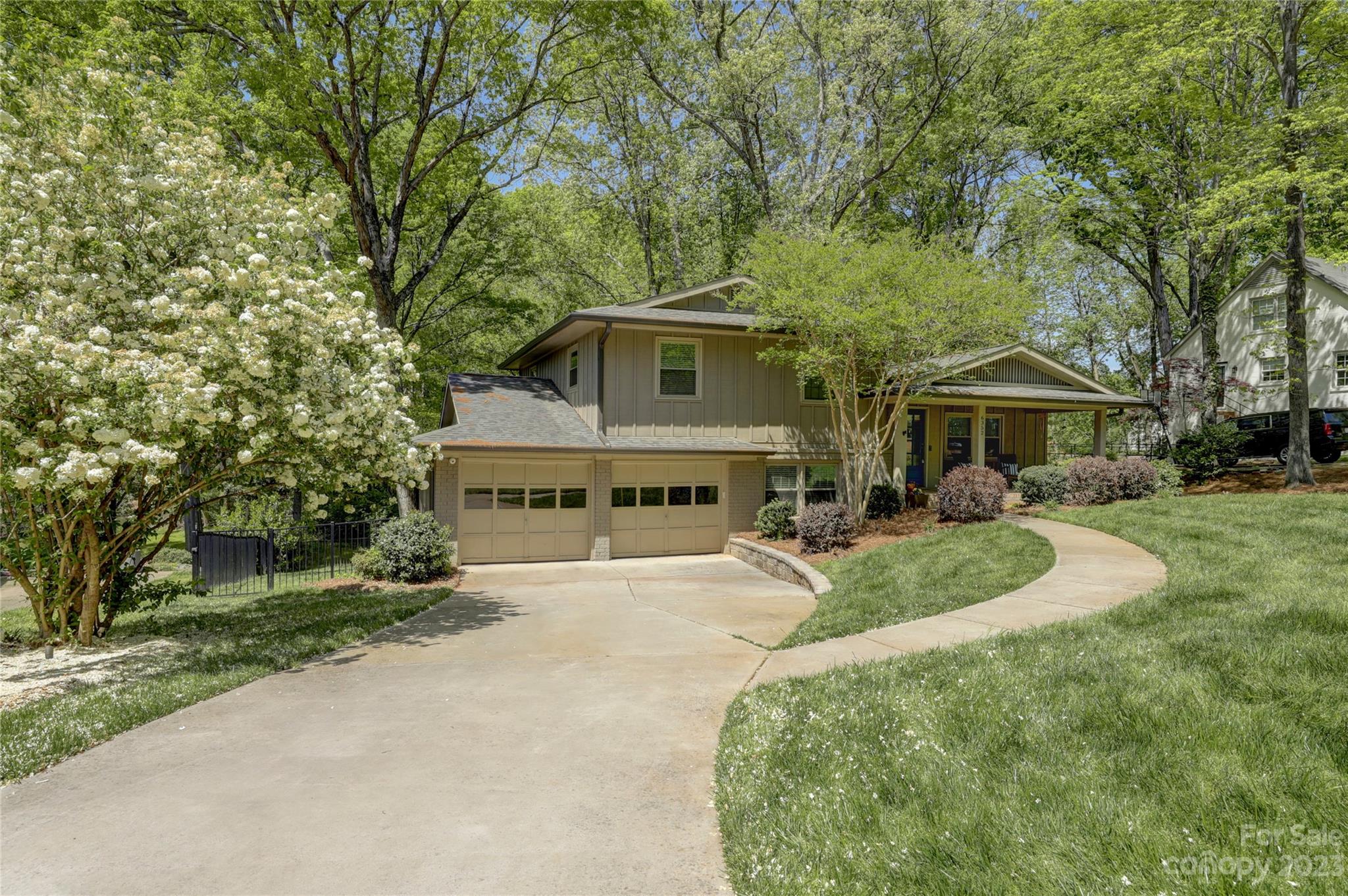 Property image 2 of 6352 St John Lane in Sharon Hills, Charlotte, NC 28210