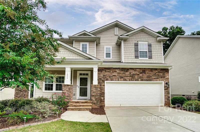 1934 Madeira Circle
