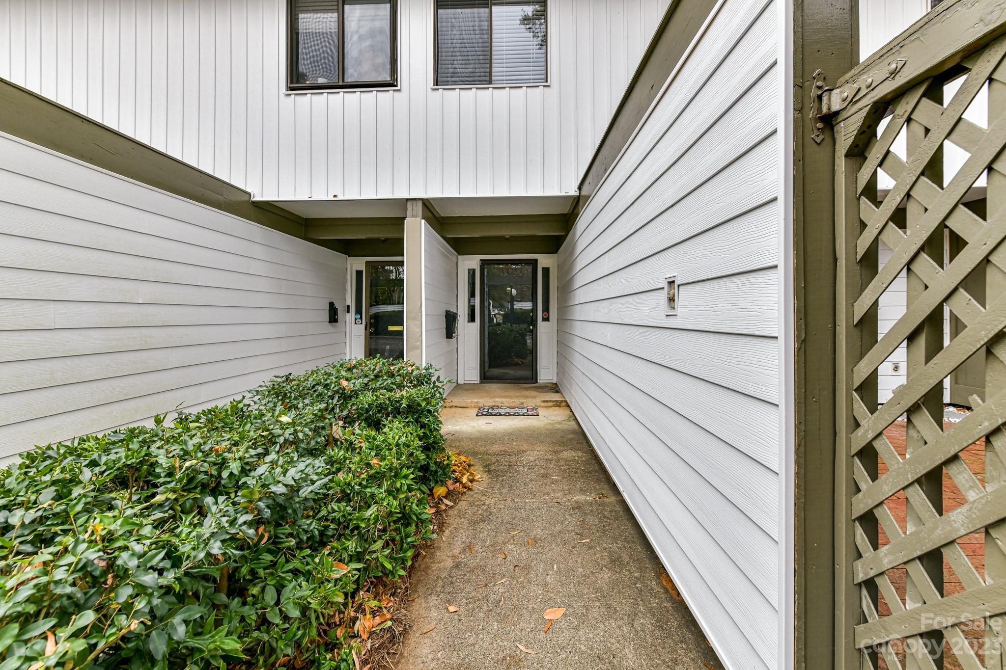 Property image 4 of 3754 Winding Creek Lane in Sir Johns Hill, Charlotte, NC 28226