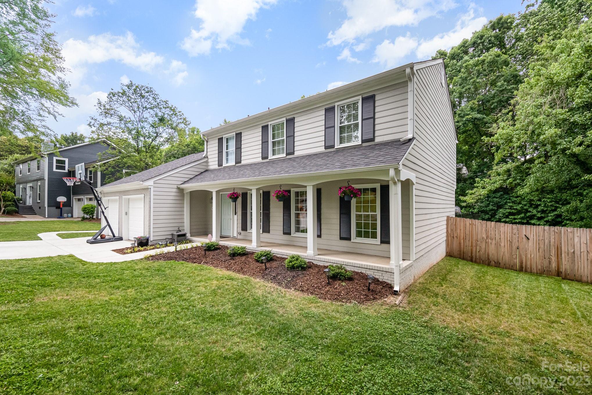 Property image 4 of 4120 Foxmoor Drive in Carmel Valley, Charlotte, NC 28226