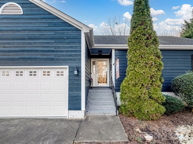 Property image 2 at 14336 Hackamore Drive, Matthews, NC 28105