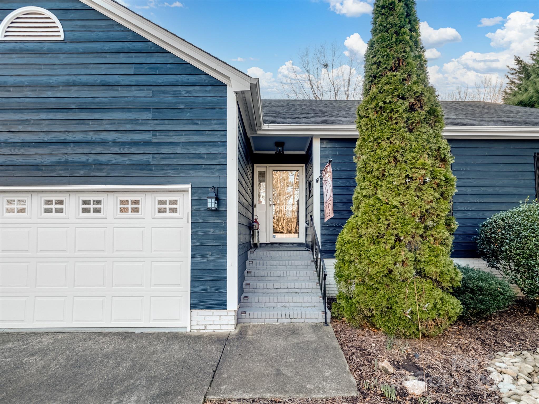 Property image 2 of 14336 Hackamore Drive in Windrow II, Matthews, NC 28105