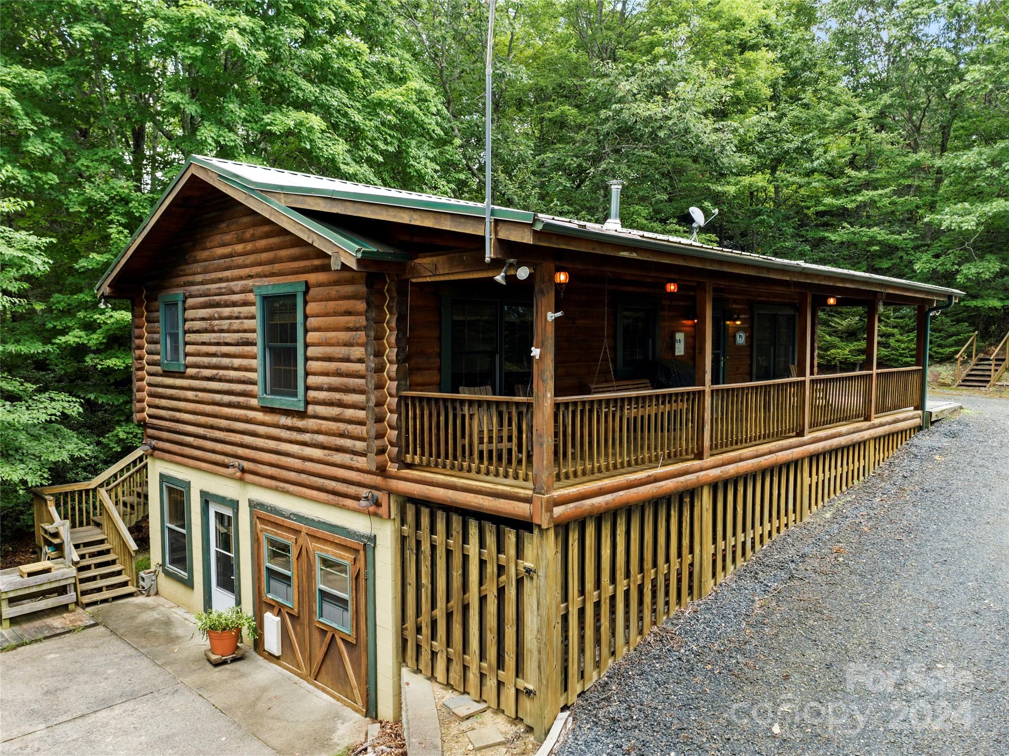 Property image 3 of 1005 Pine Tree Road in Alpine Mountain, Spruce Pine, NC 28777