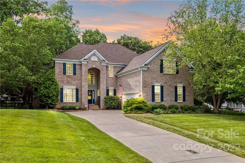 185 Longboat Road
