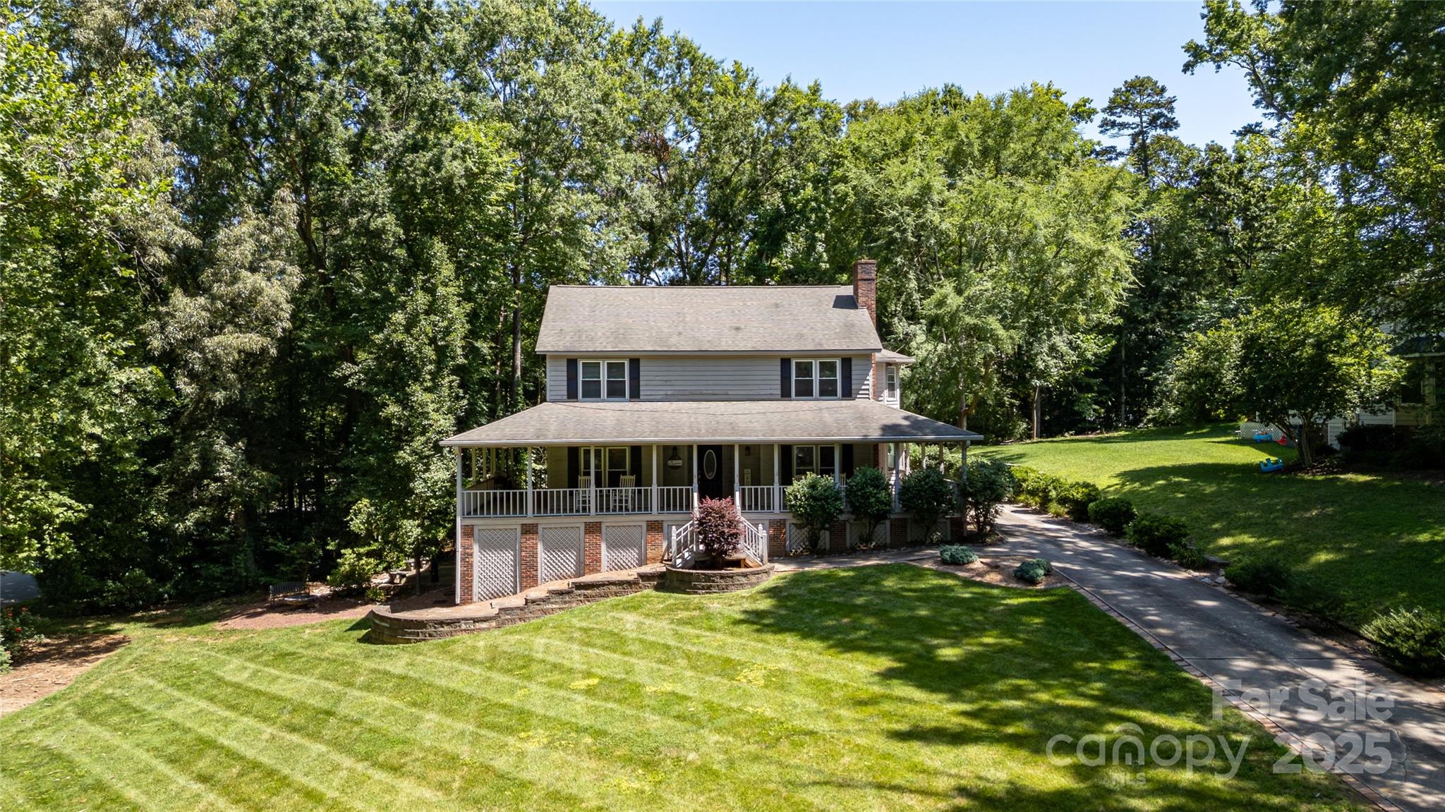 Property image 2 of 408 Camelot Drive in Country Club Hills, Salisbury, NC 28144