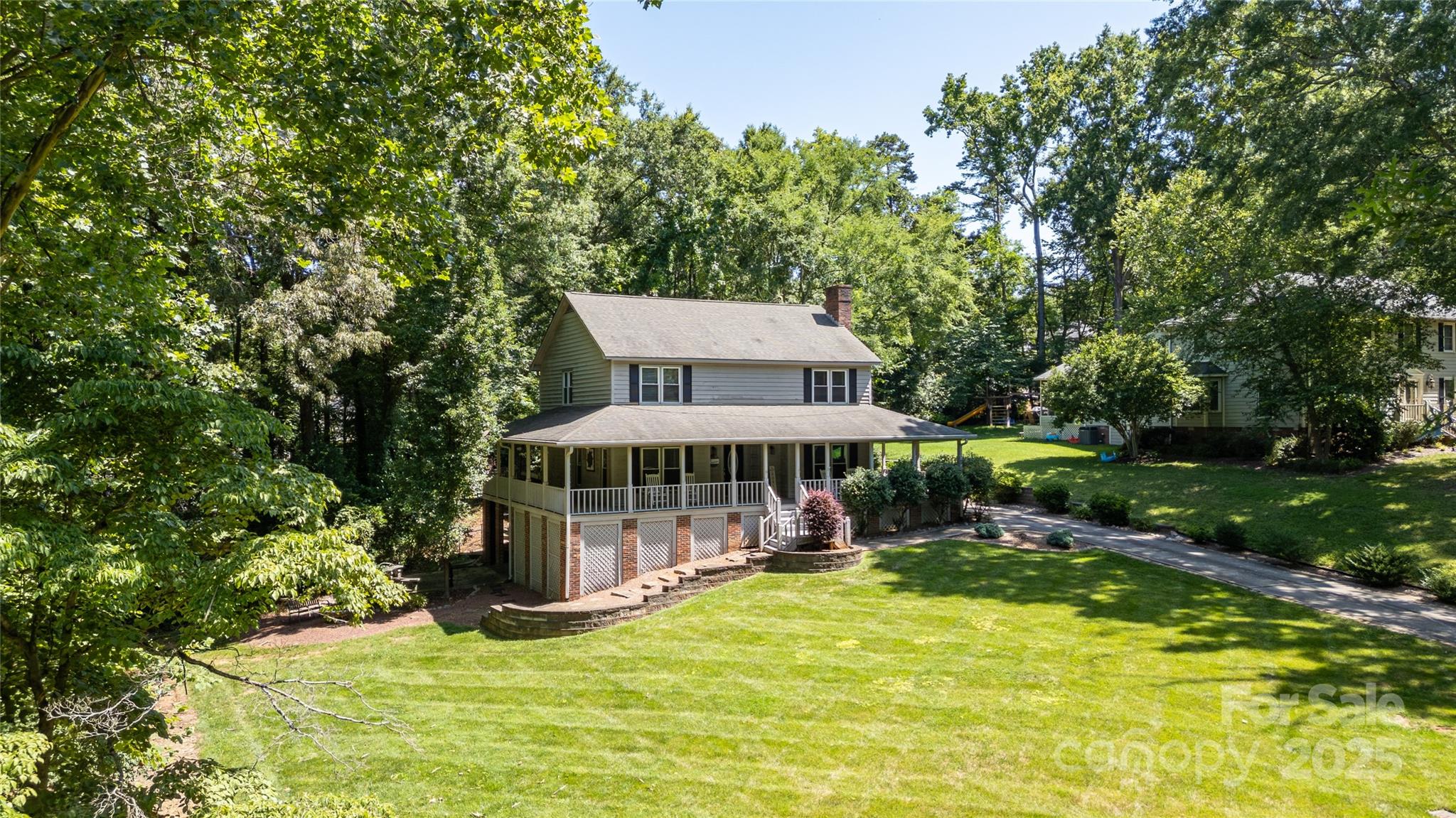Property image 3 of 408 Camelot Drive in Country Club Hills, Salisbury, NC 28144