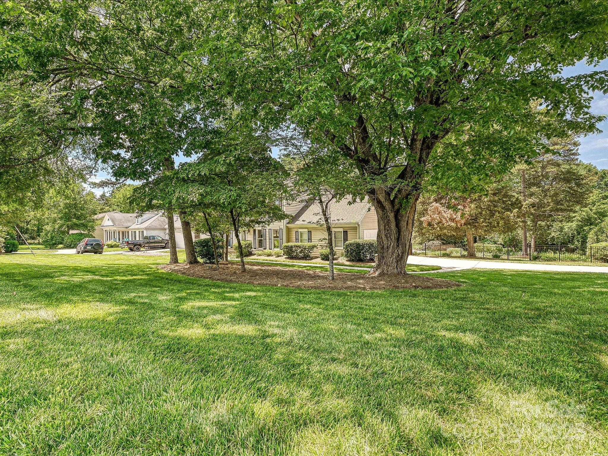 Property image 2 of 3600 Carmel Road in Kingswood, Charlotte, NC 28226