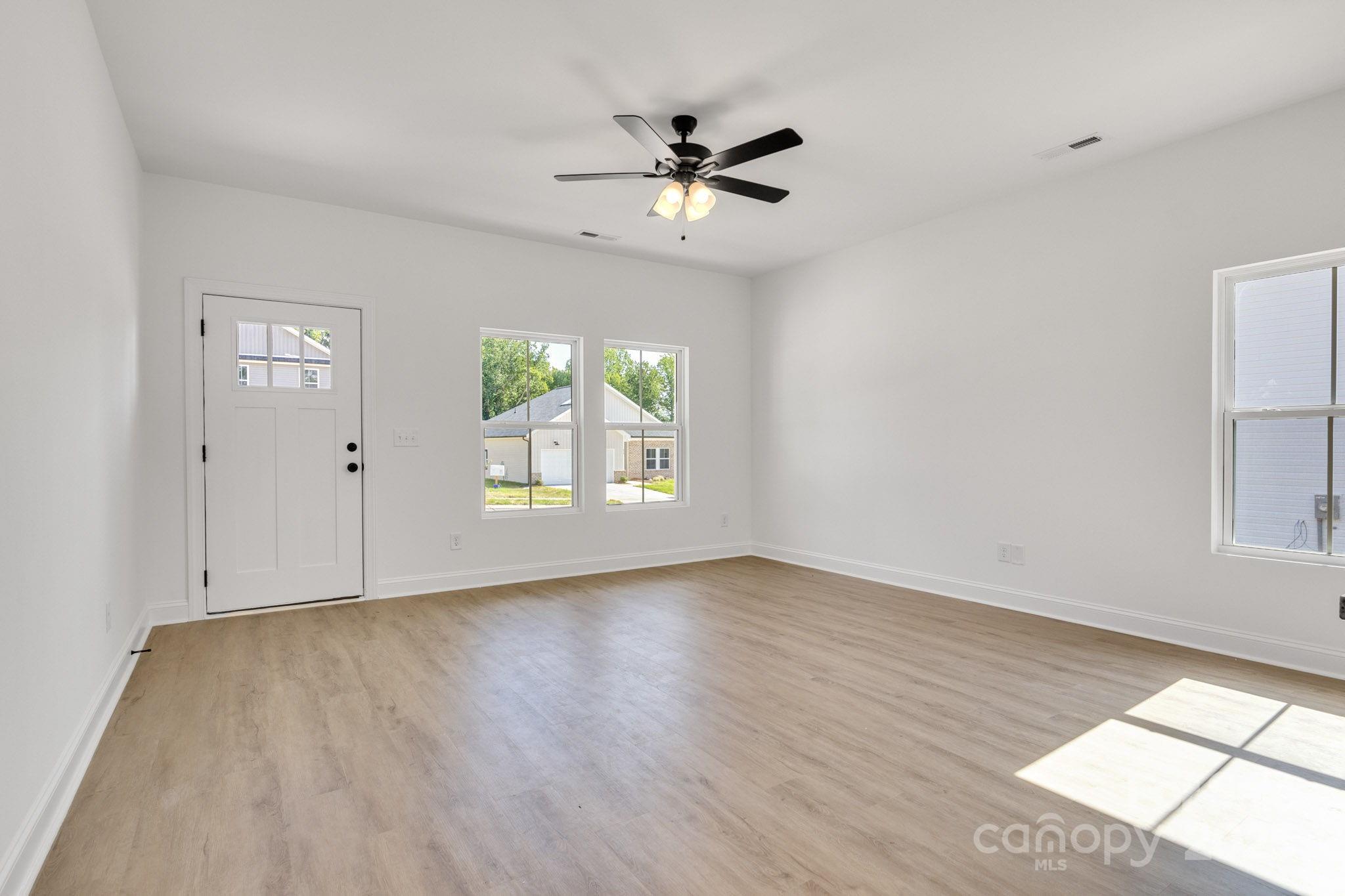 Property image 2 of 455 Contentment Court in Peacewood, Kannapolis, NC 28081