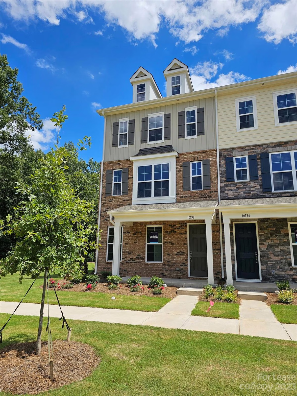Property image 1 at 10138 Hemingway Place, Charlotte, NC 28227