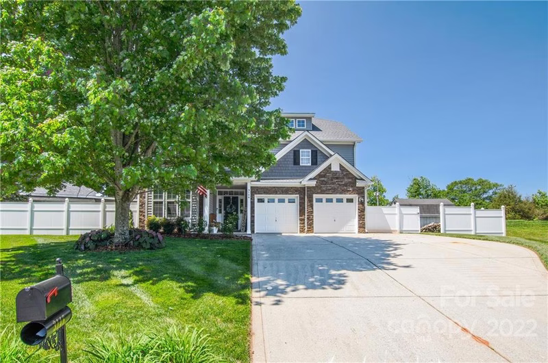 3146 Sterling Court