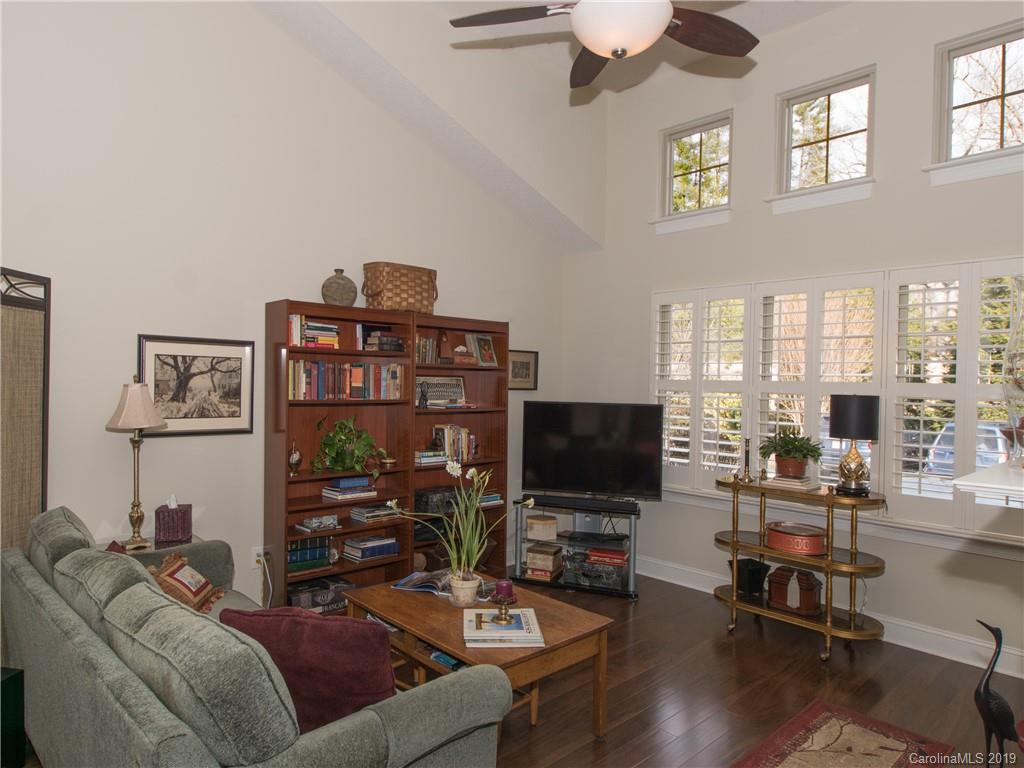 Property image 5 of 138 Wash Creek Drive in The Cloisters, Hendersonville, NC 28739