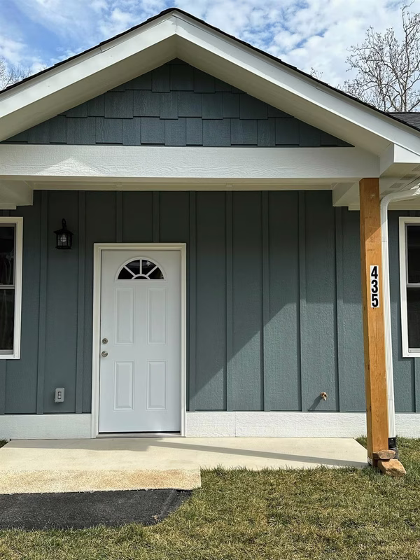 435 Little Sycamore Lane