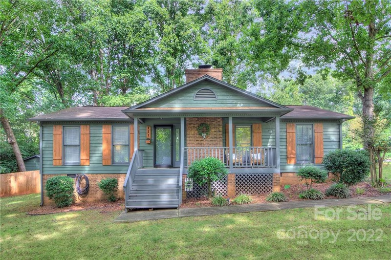Property image 2 at 111 Briar Creek Road, Gastonia, NC 28056