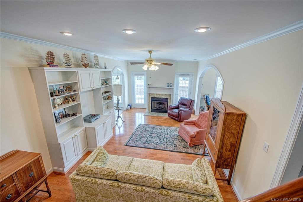 Property image 5 of 1583 Elkhart Circle in Hoffman Place, Gastonia, NC 28054