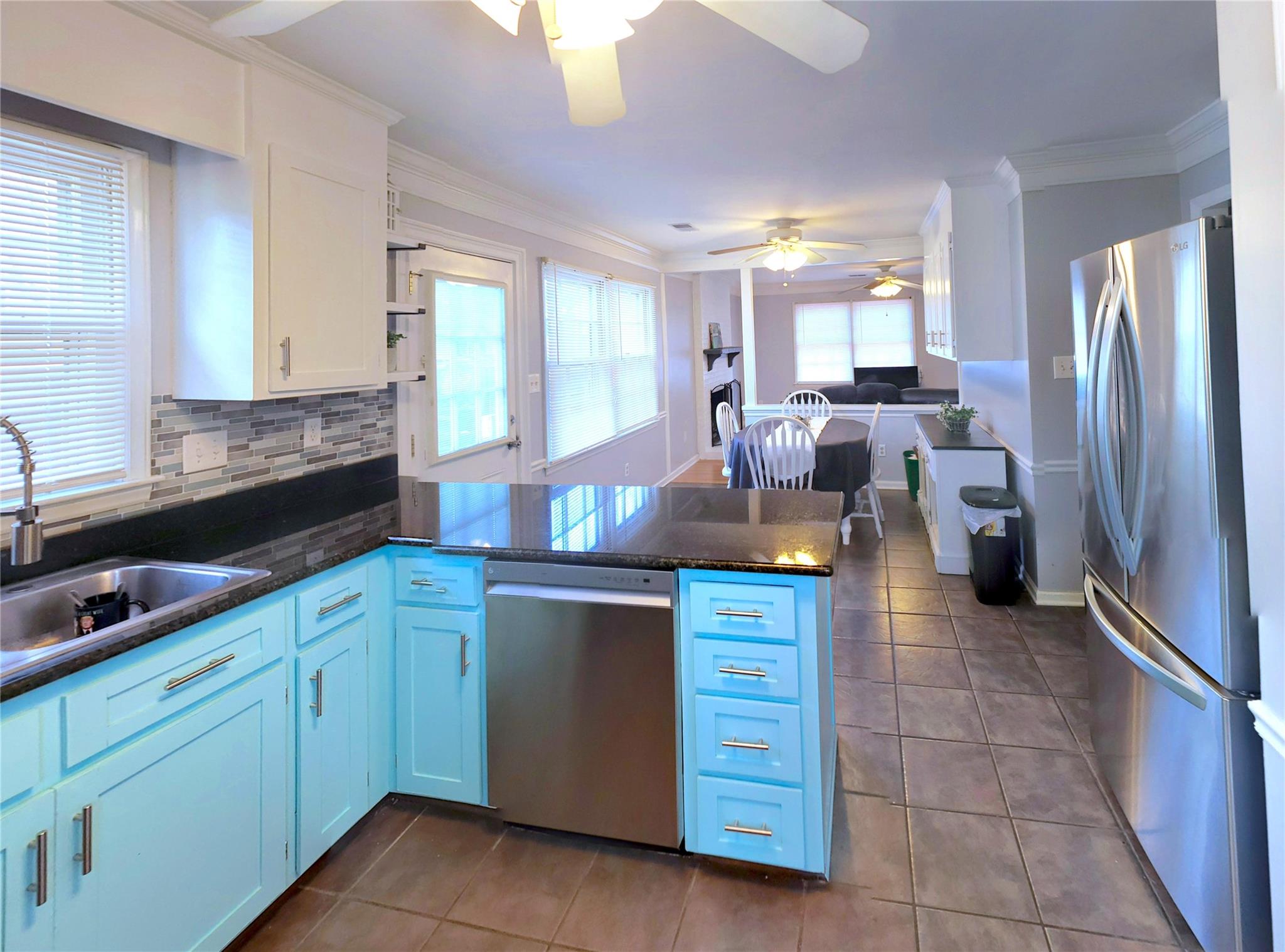 Property image 5 of 6542 Old Meadow Road in Timber Creek, Charlotte, NC 28227