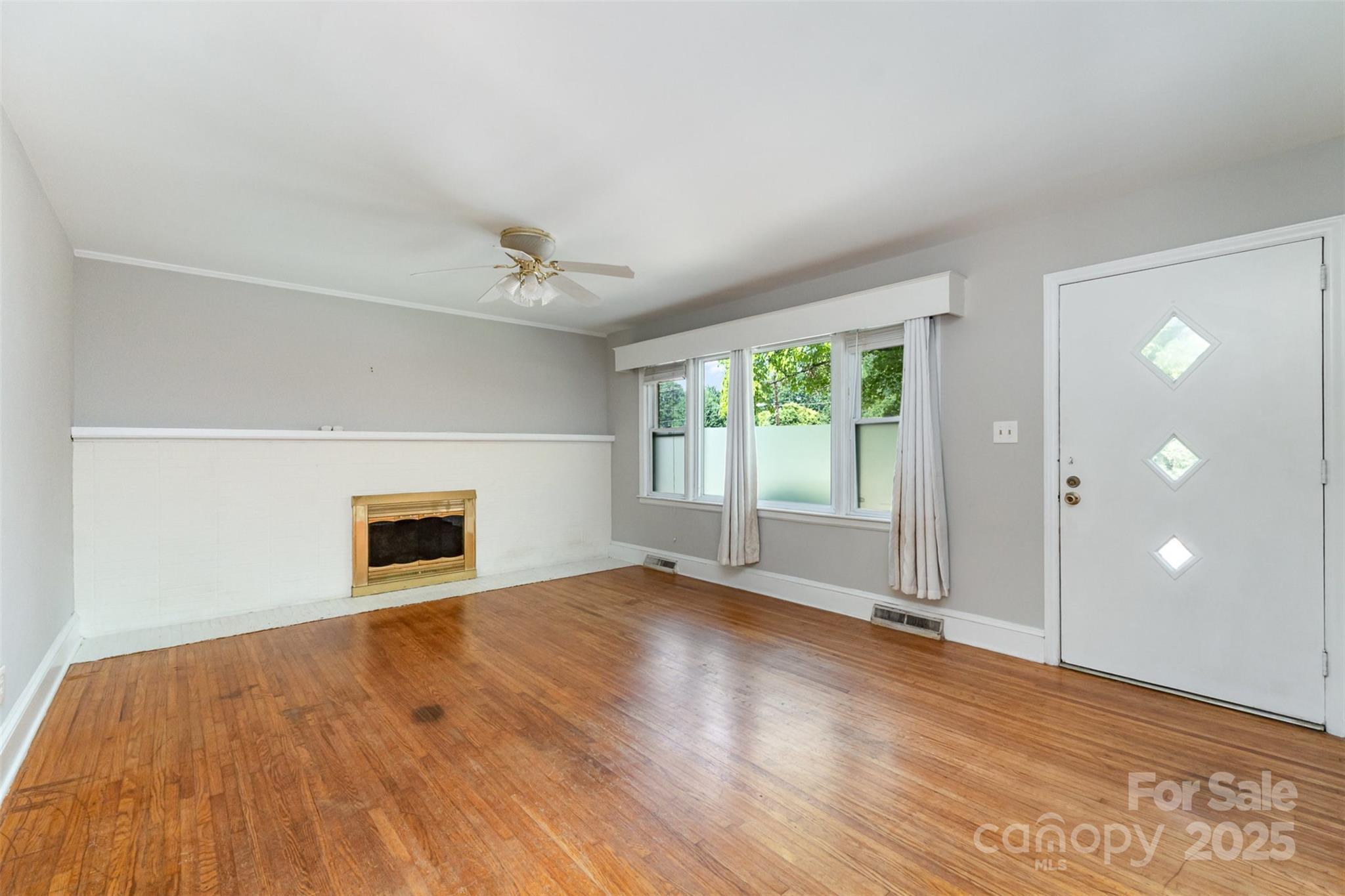 Property image 5 of 2408 Kilborne Drive in Markham Village, Charlotte, NC 28205