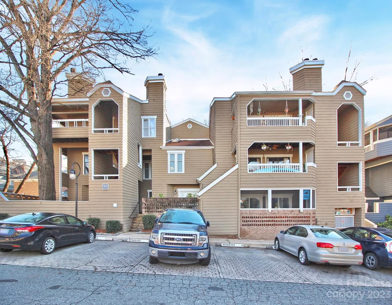 413 W 8th Street