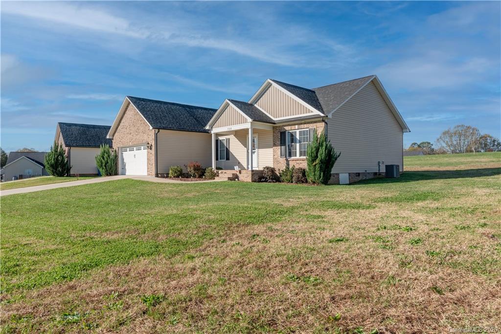Property image 2 of 508 E Carpenter Street in Temple Heights, Maiden, NC 28650