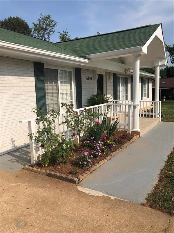 Property image 3 at 5299 Stonewood Drive, Hickory, NC 28602