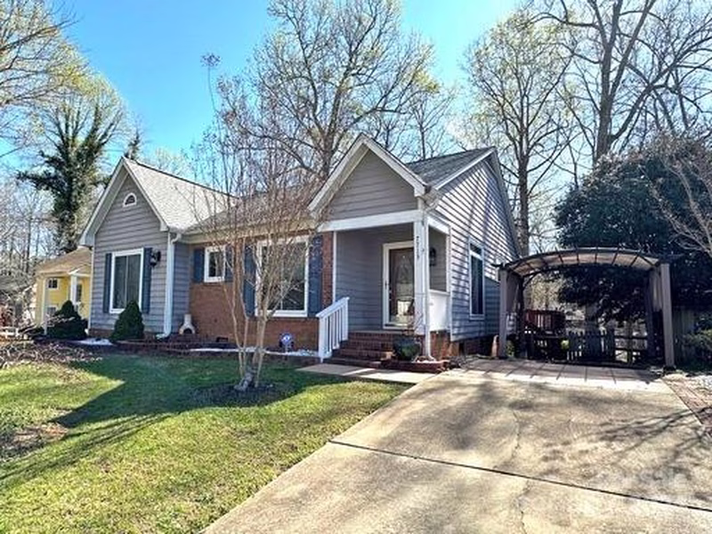 Property image 3 at 7713 Pelican Court, Charlotte, NC 28227