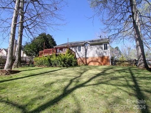 Property image 4 of 7713 Pelican Court in Pence Pond, Charlotte, NC 28227