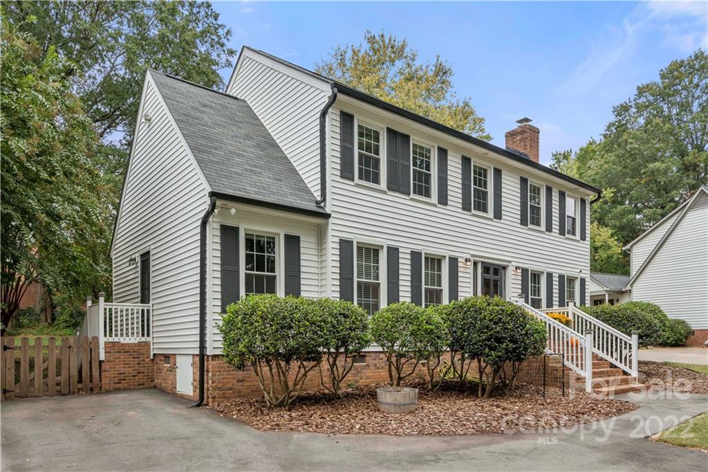 Property image 5 of 5948 Sharon Hills Road in Sharon Hills, Charlotte, NC 28210