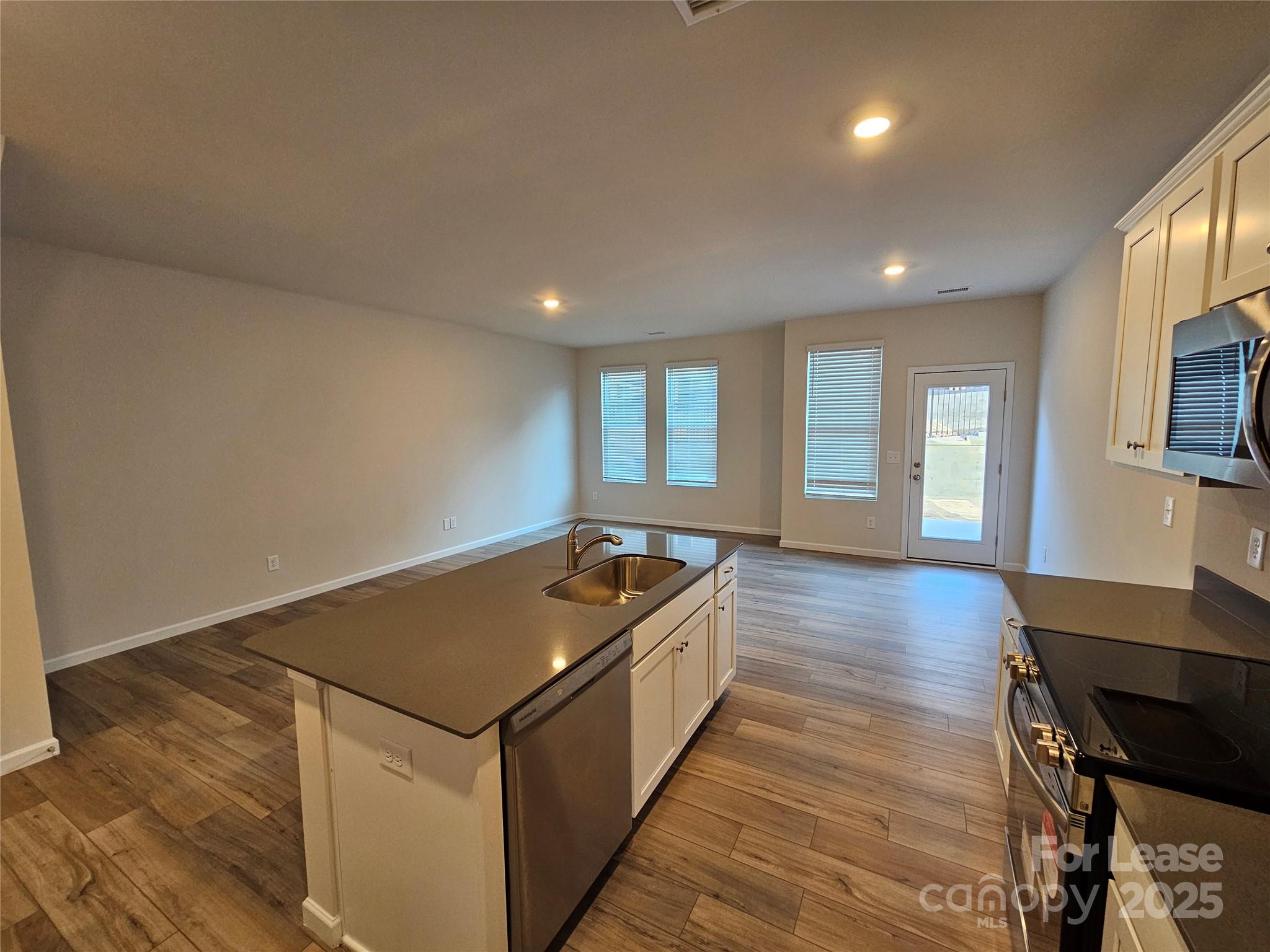 Property image 5 of 2711 Winn Mill Drive in Ruby Dixon Crossing, Gastonia, NC 28056