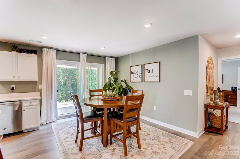 Property image 4 at 5436 Hughesdale Drive, Charlotte, NC 28215