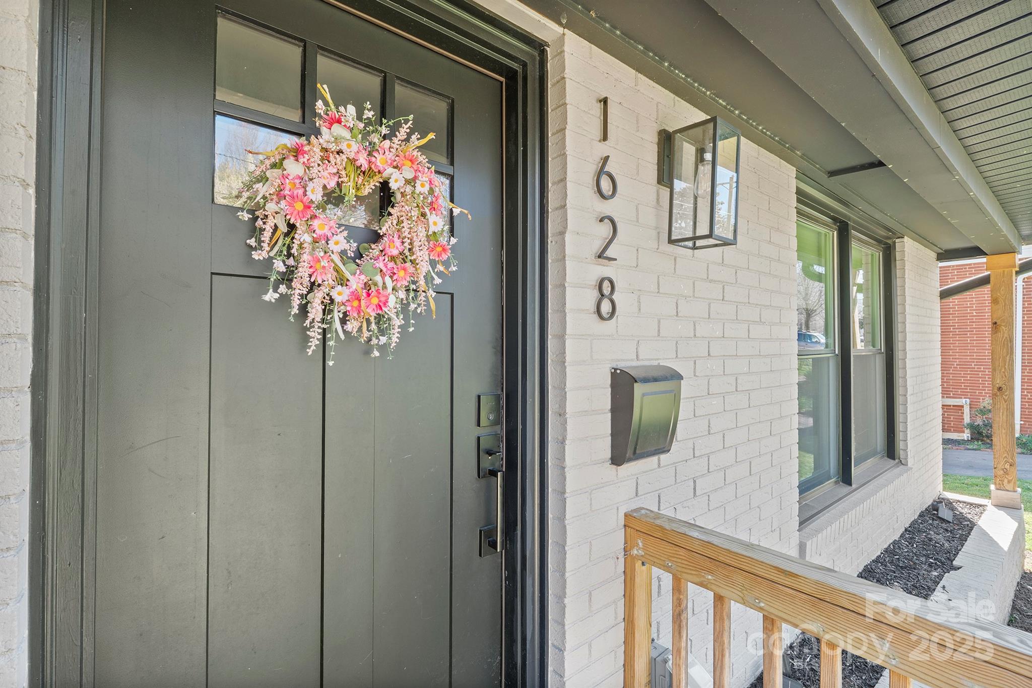 Property image 4 of 1628 Starbrook Drive in Starmount, Charlotte, NC 28210