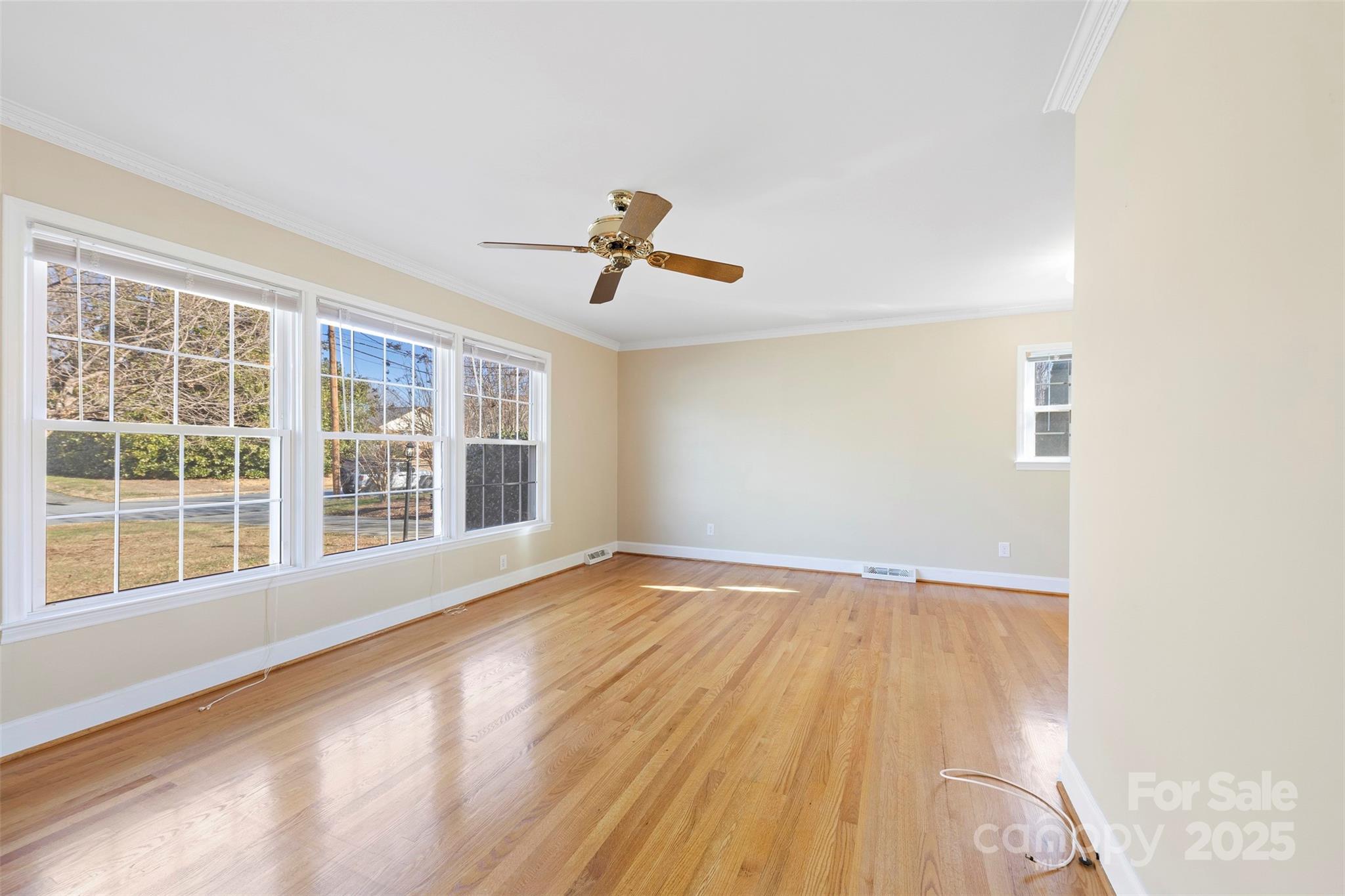 Property image 5 of 1645 Nottingham Drive in Kingswood, Gastonia, NC 28054