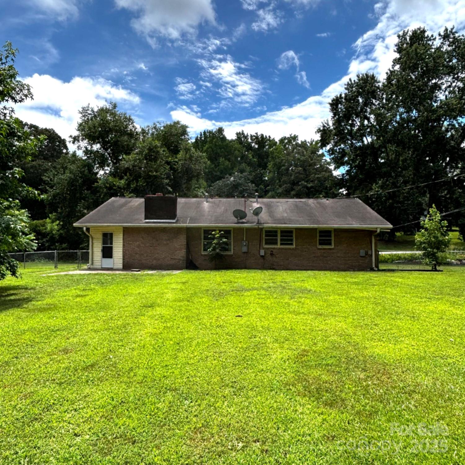 Property image 4 of 404 Sycamore Road in Westcliffe, Salisbury, NC 28147
