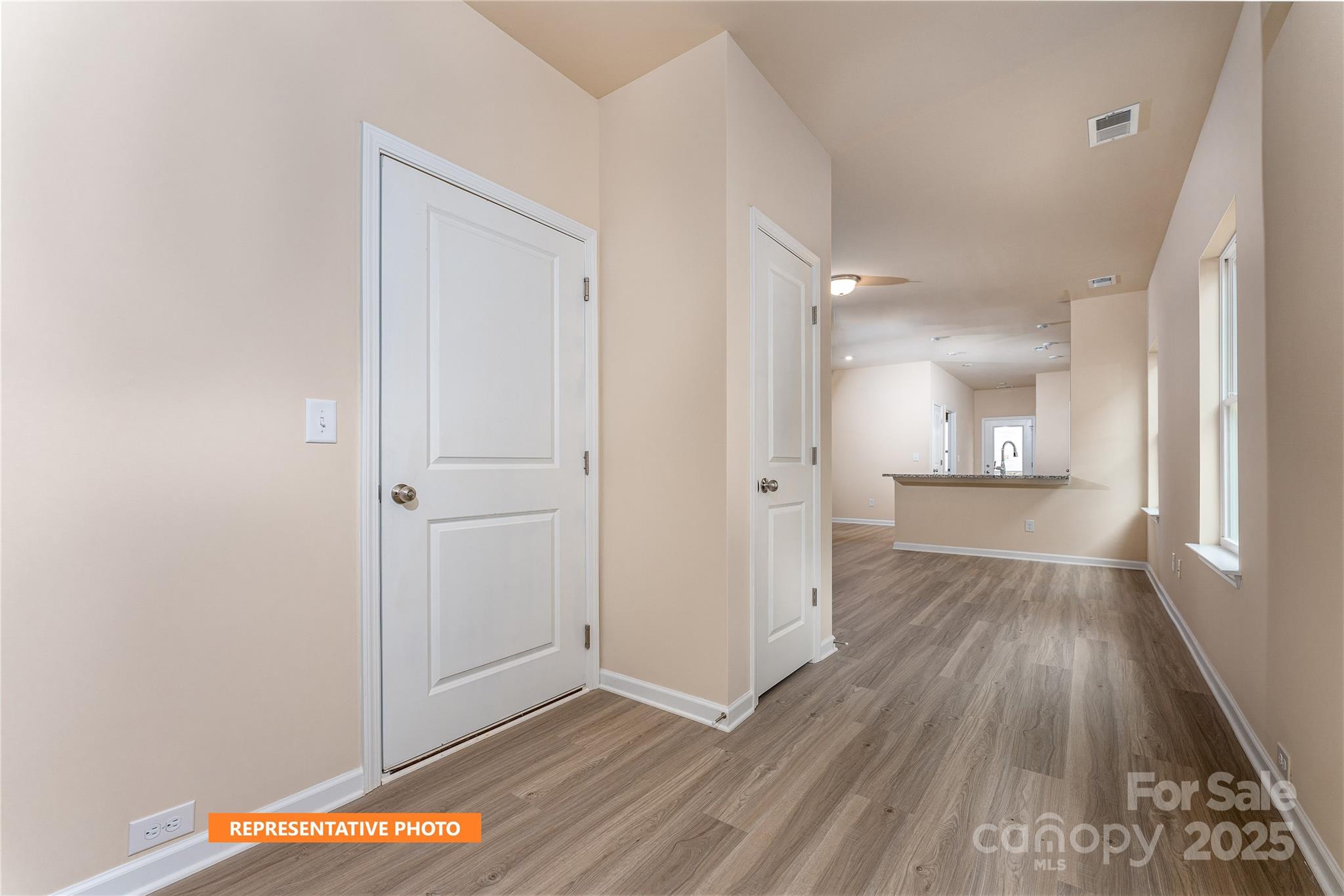 Property image 2 of 1255 Langston Lane in Country Club Village, Salisbury, NC 28144