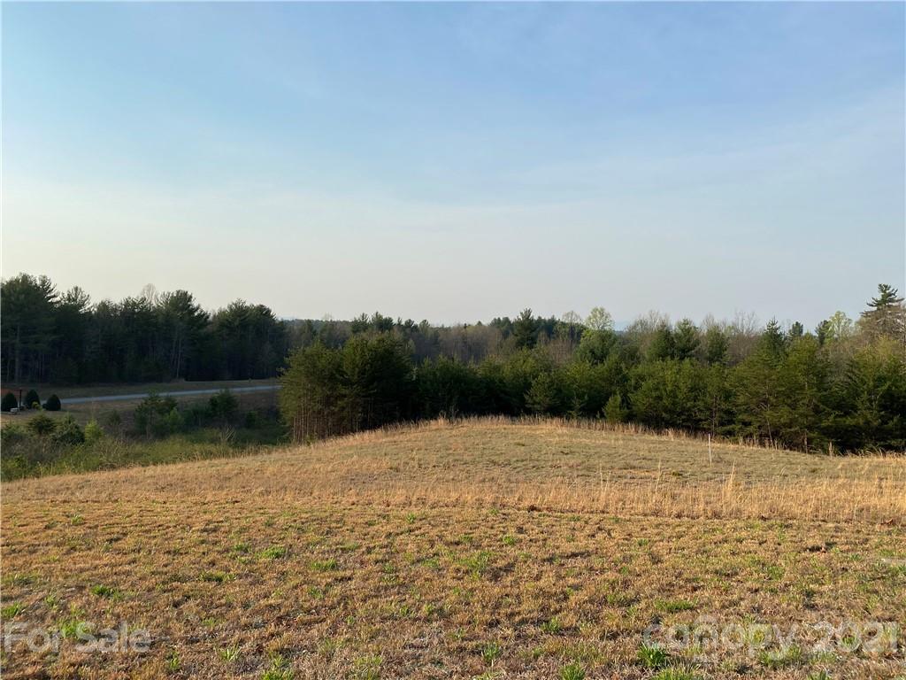 Property image 3 of 2019 Shannon Drive in Old oaks Estates, Morganton, NC 28655