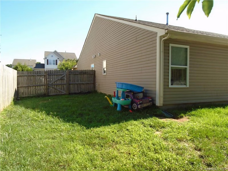 Property image 5 at 1416 Commonwealth Avenue, Statesville, NC 28677