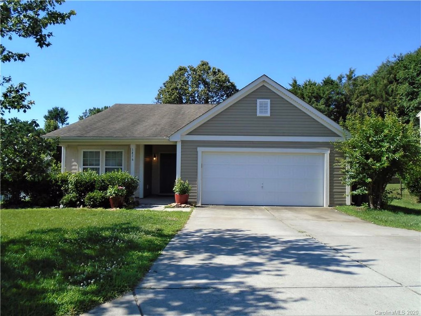 Property image 1 at 1416 Commonwealth Avenue, Statesville, NC 28677