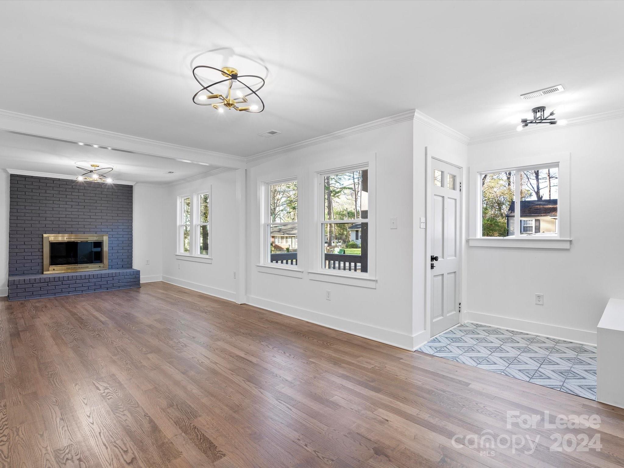 Property image 4 of 4101 Howie Circle in Howie Acres, Charlotte, NC 28205