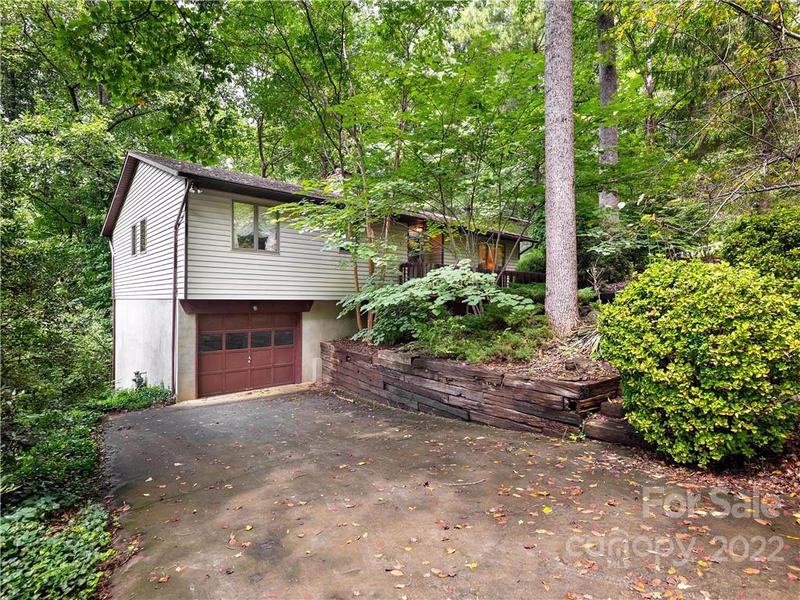 5 Shadywood Circle