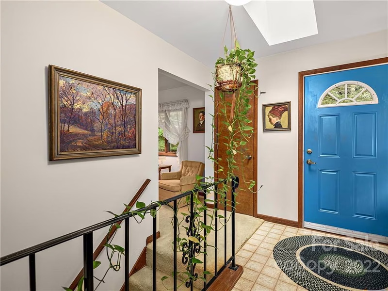 Property image 4 at 5 Shadywood Circle, Asheville, NC 28803