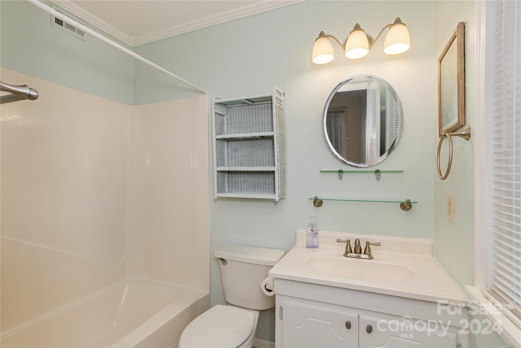 Property image 5 of 27 Lake Drive in Laurel Park Villas, Laurel Park, NC 28739