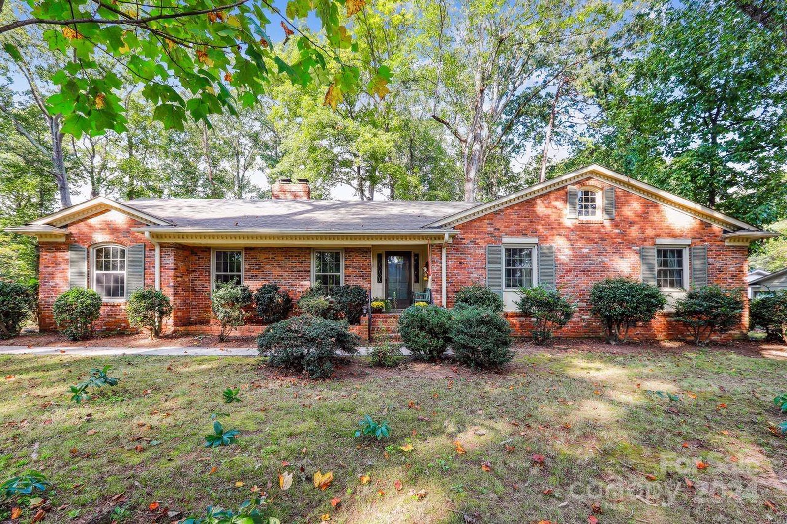 Property image 1 at 4235 Kingswood Road, Charlotte, NC 28226