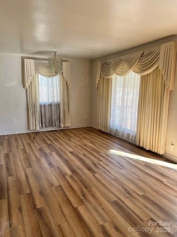 Property image 4 at 2327 Catalina Avenue, Charlotte, NC 28206