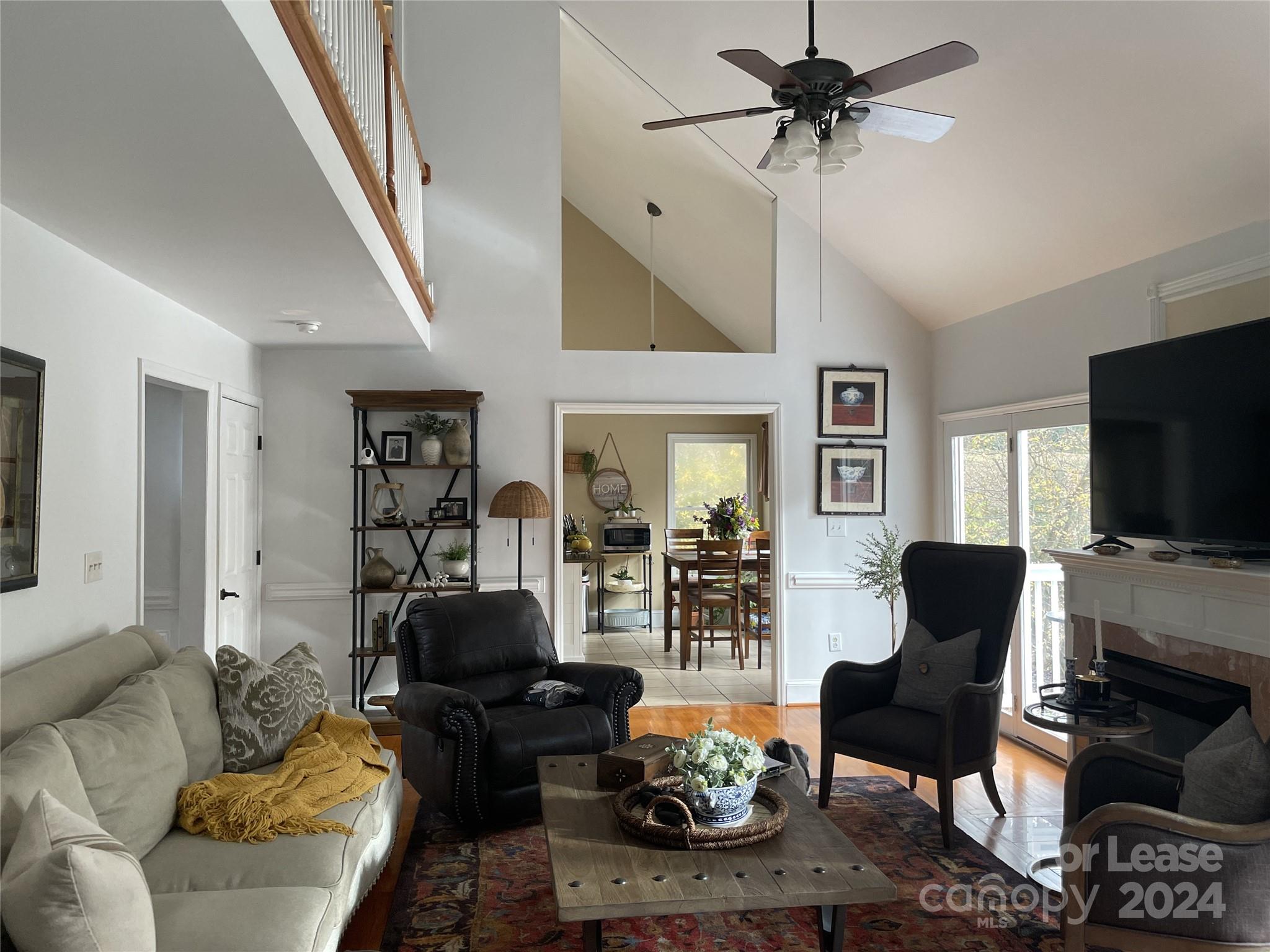 Property image 2 of 3800 Oldfield Road in Kingswood, Charlotte, NC 28226