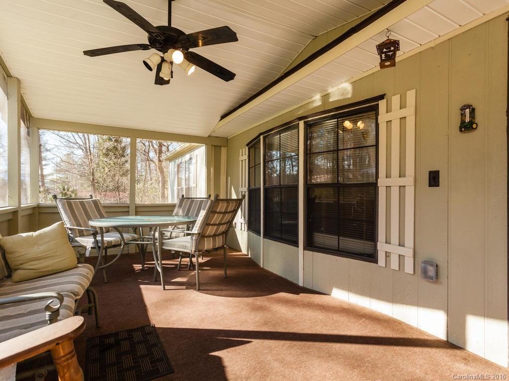 Property image 3 of 187 Fox Ridge Drive in The Woods, Hendersonville, NC 28739
