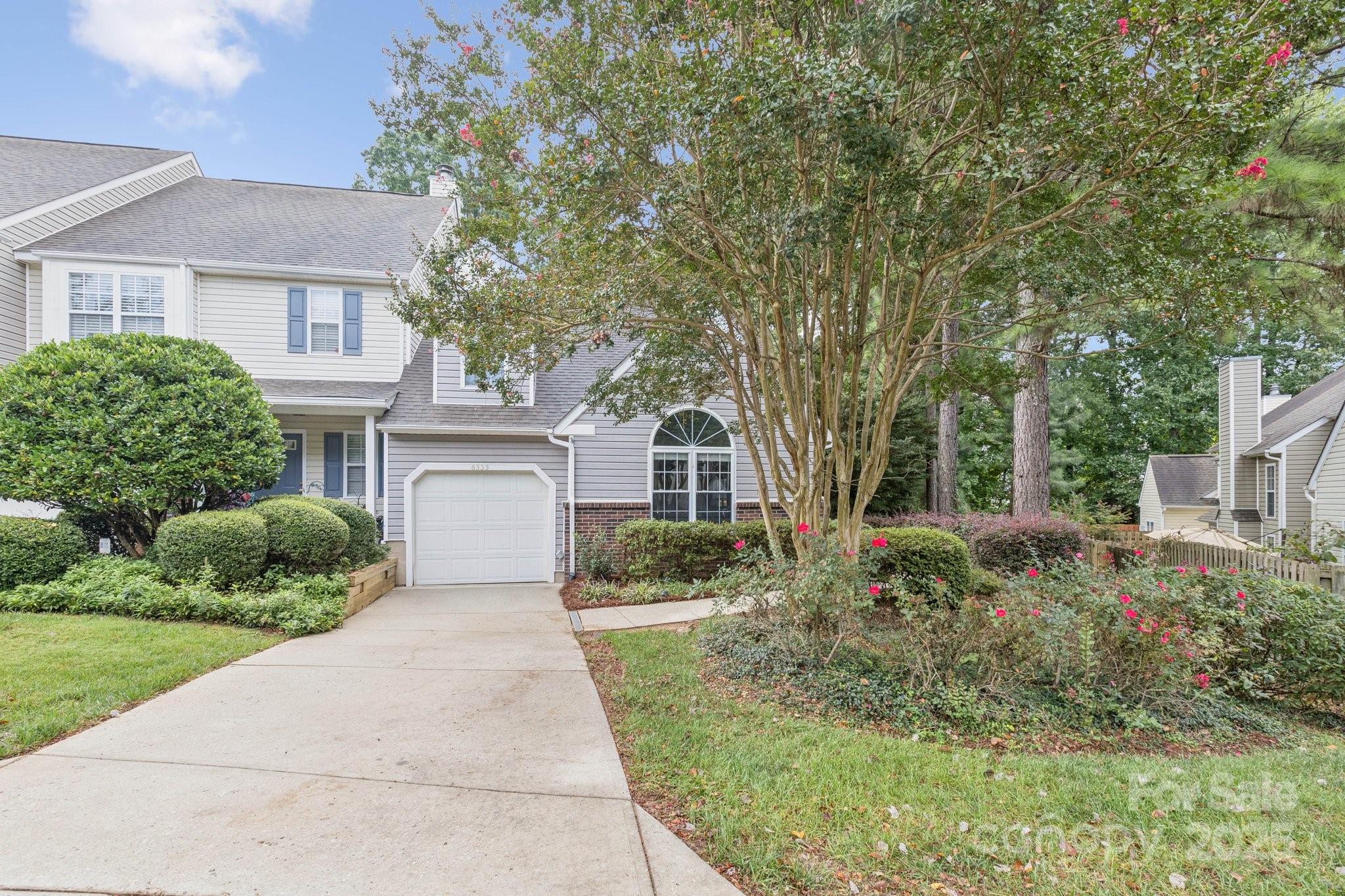 Property image 3 of 8333 Southgate Commons Drive in Southgate Commons, Charlotte, NC 28277